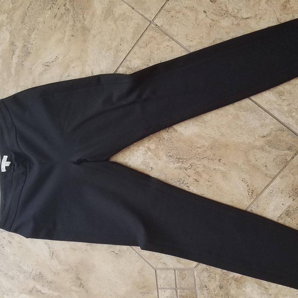 Black leggings